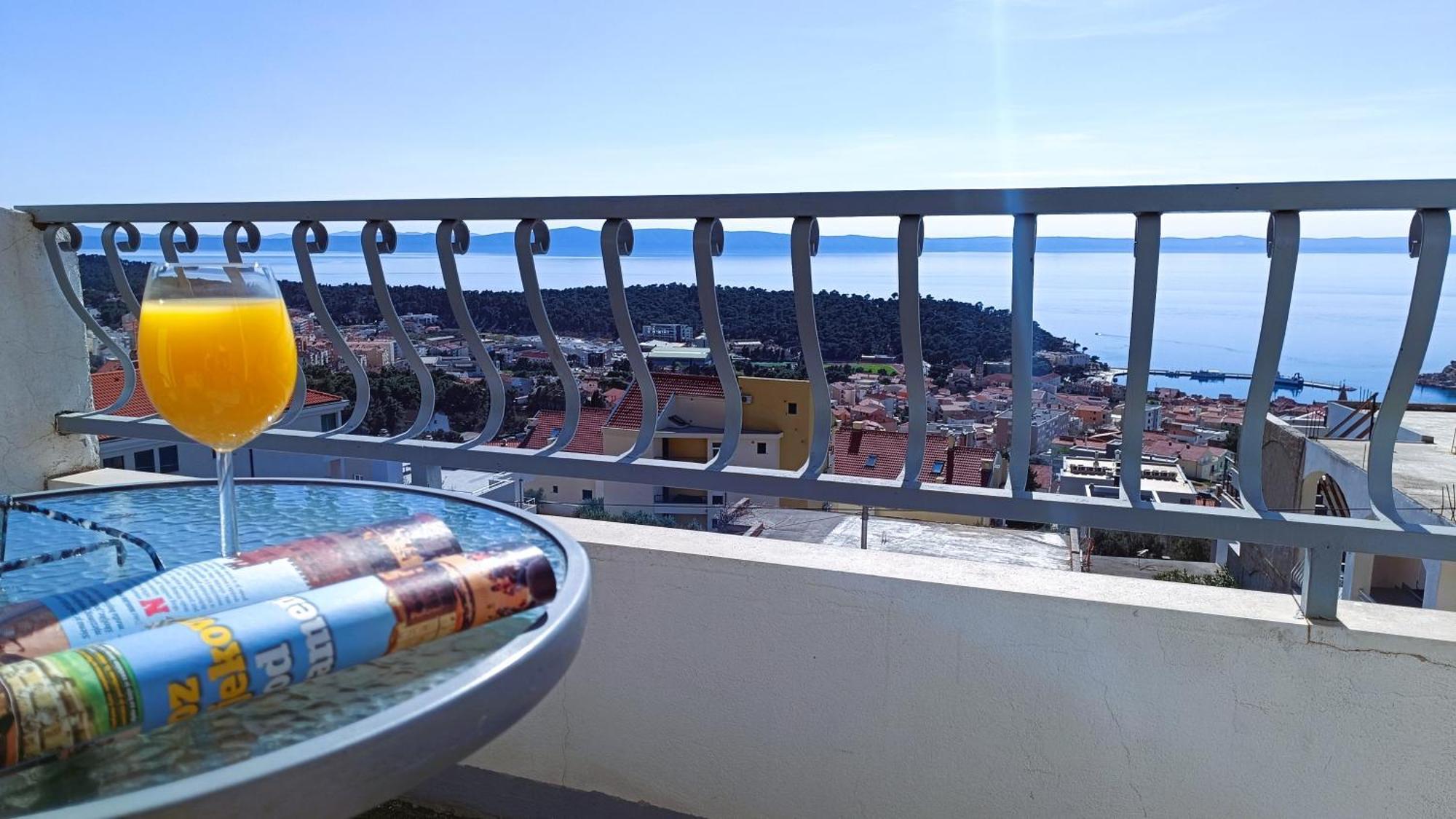 Apartments Ella Makarska Exterior photo