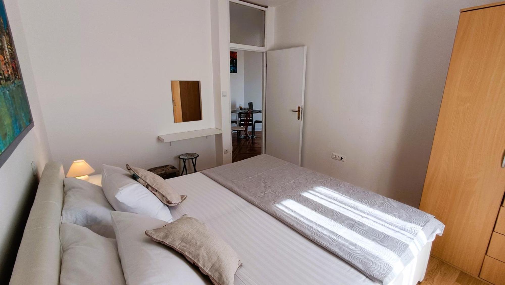 Apartments Ella Makarska Exterior photo